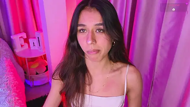 Emiily_Scott1's cam snapshot