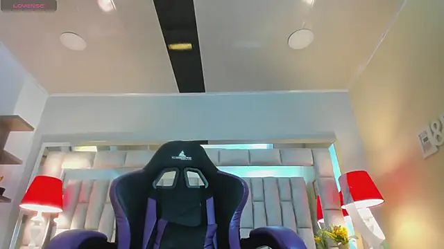 mariiahneedles live sex cam