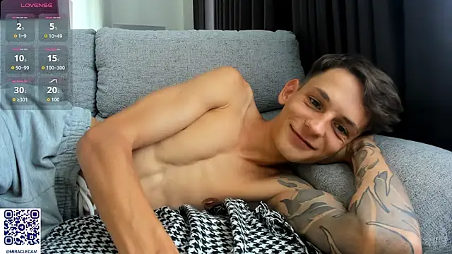 MiracleCam live sex cam
