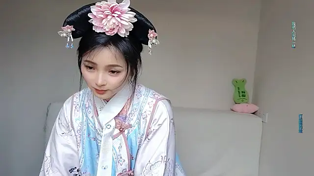 -J-o-y- live sex cam