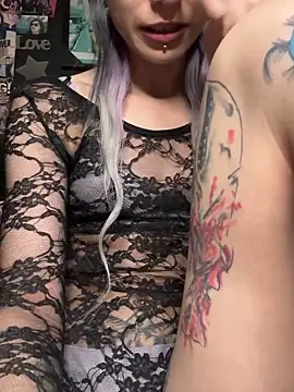 MissMidnightUK live sex cam