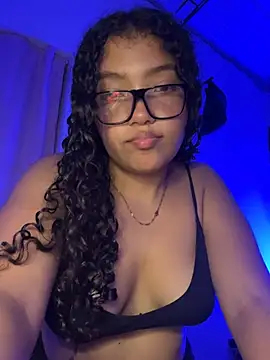 PetiteKattia's cam snapshot