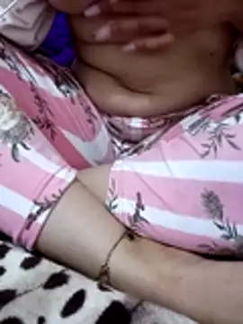 Bombamom's cam snapshot