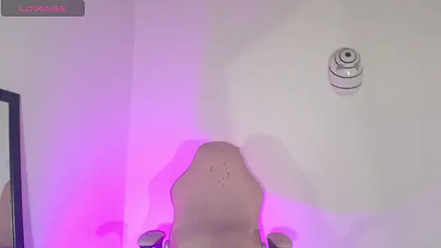 meganfox_o's cam snapshot