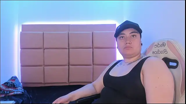 Liany_and_liam's cam snapshot