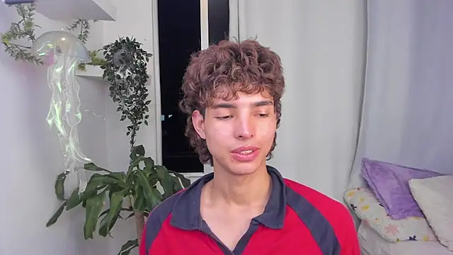 santy-kitty's cam snapshot