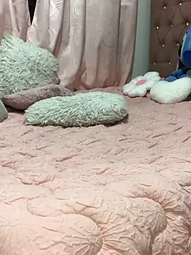 Rachellcooperrr's cam snapshot