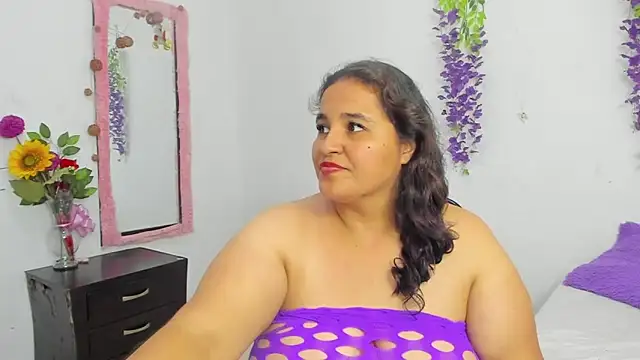 _1Zoey's cam snapshot