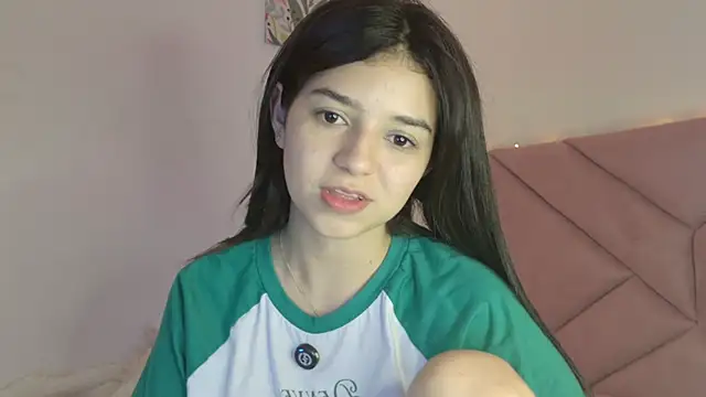 eva_sin18 live sex cam