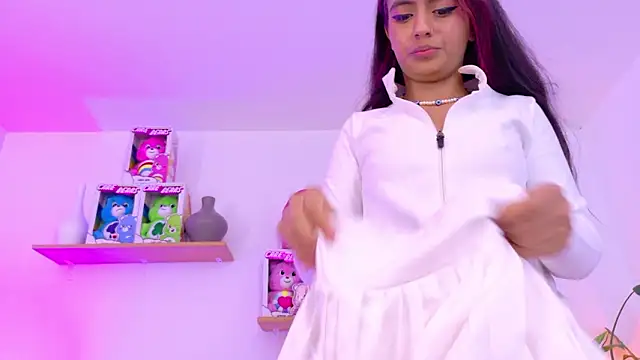 emily_bank's cam snapshot