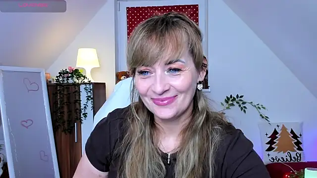 naughtymilane's cam snapshot