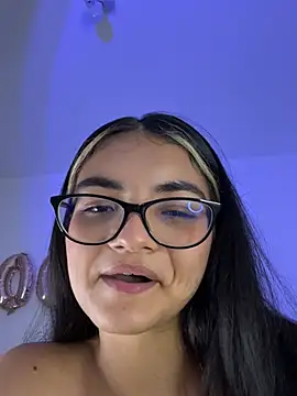 Cat2525 live sex cam