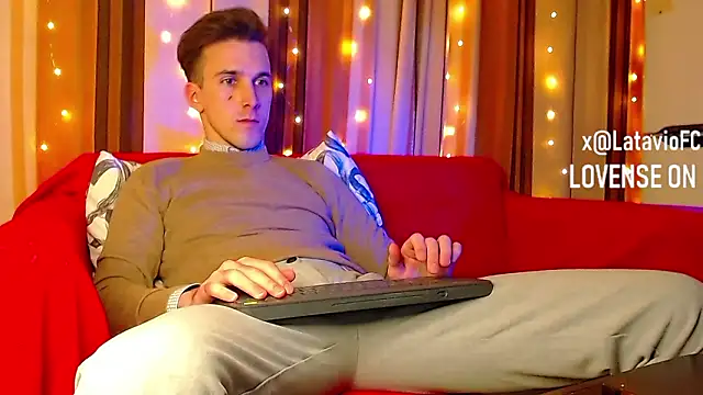 Midnighter_ live sex cam