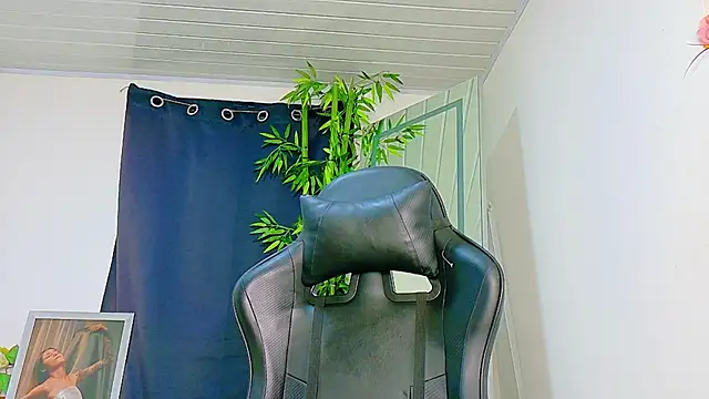 scarlet-jonesx live sex cam