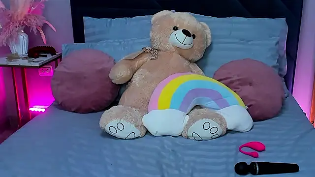 Curvy_Dynamite_'s cam snapshot