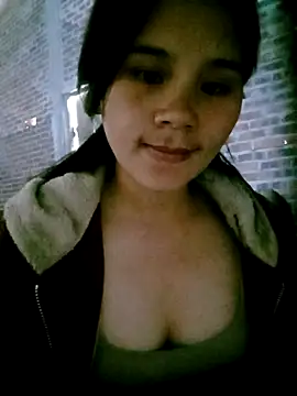 DIANAKUTE live sex cam