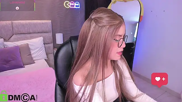 Arinextdoor's cam snapshot