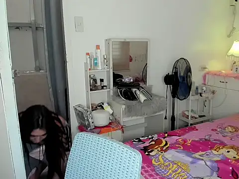 nica_doll live sex cam