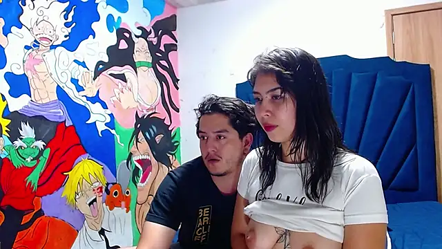 RoxyandAron2's cam snapshot