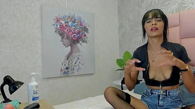 Tiara_Latina's cam snapshot