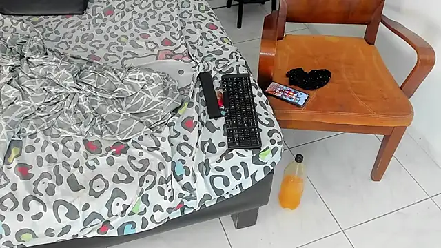 MissDiabla_ live sex cam