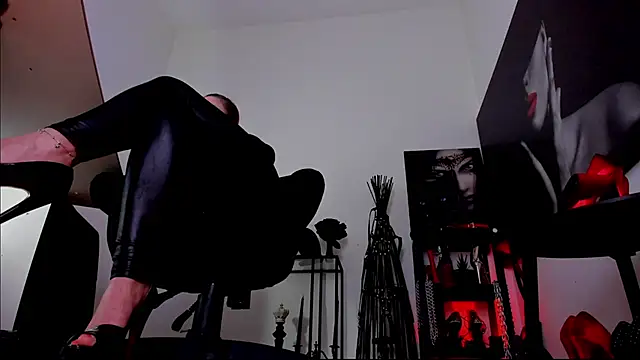 MistressDemisweet's cam snapshot