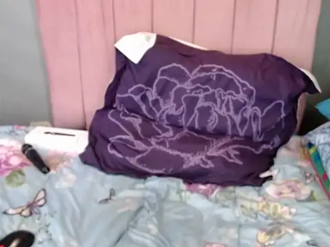 SWEETBERRYxXx's cam snapshot