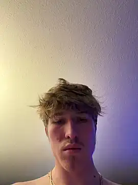 CollegeBull19 live sex cam