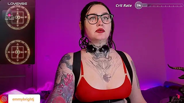 Emmybrightj_'s cam snapshot