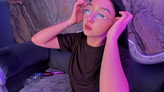 sydney_miller_'s cam snapshot