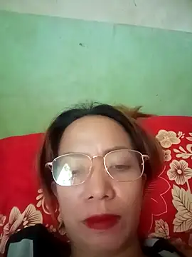 sweetpinay_kim live sex cam
