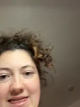 Curliegirlie's cam snapshot