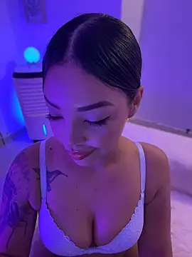 JennLeMoka's cam snapshot