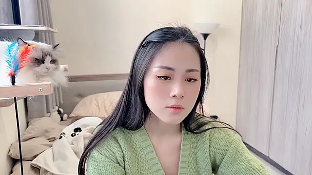 BabyOneDaily's cam snapshot