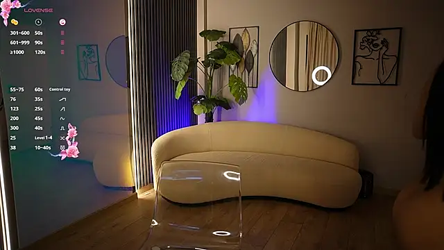 HottieLillyXXX's cam snapshot