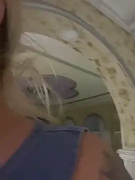 viktoria_davis_'s cam snapshot