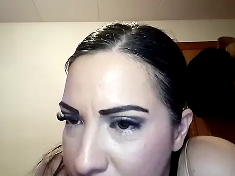 Morena_ojazos_travieza-39's cam snapshot