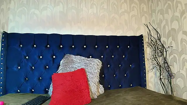 CarolineBrunx's cam snapshot