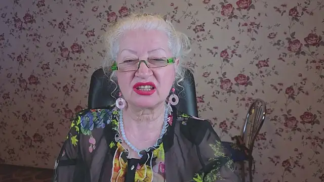 Maya_Mayflower's cam snapshot