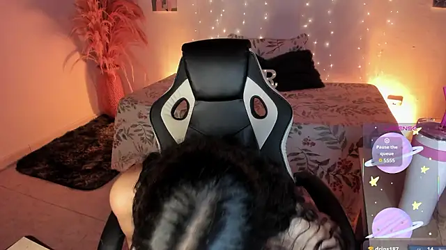 Riana_Kean's cam snapshot