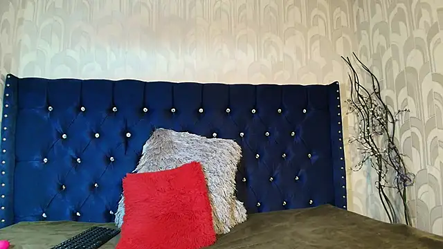 CarolineBrunx's cam snapshot