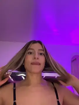 Issabela_G1's cam snapshot