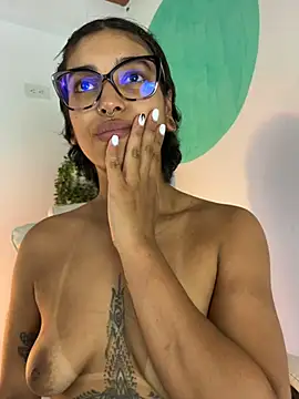 LollaByer's cam snapshot