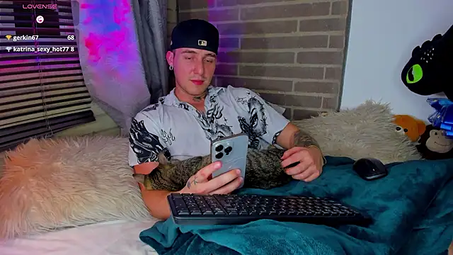 liam_oficial02's cam snapshot