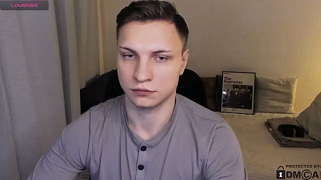 handsome_guy01's cam snapshot