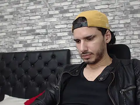 MrTyler667's cam snapshot