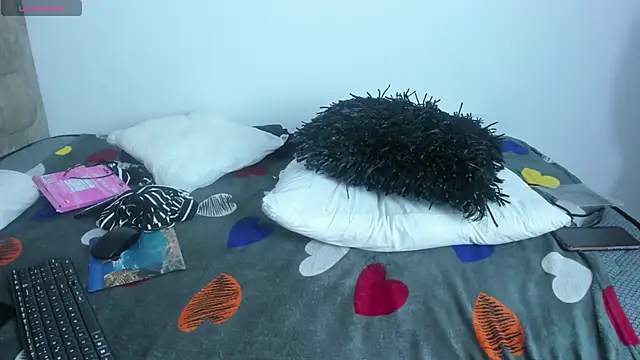 solesito_hotx's cam snapshot