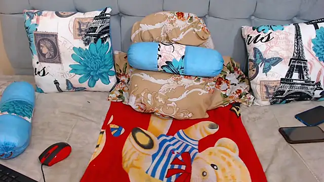 ChocolateClit's cam snapshot