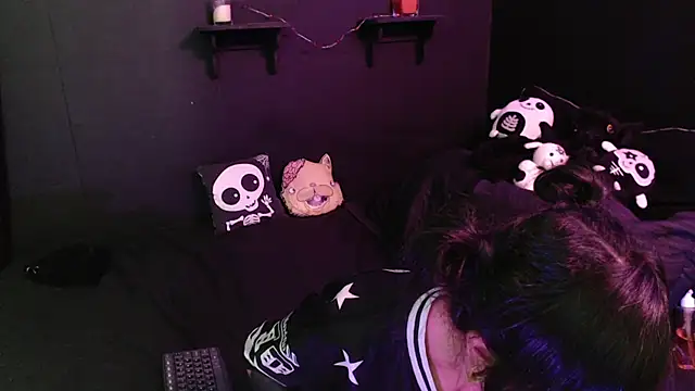 rousstattoo's cam snapshot