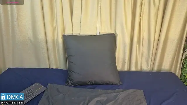 ahsly_Zam's cam snapshot